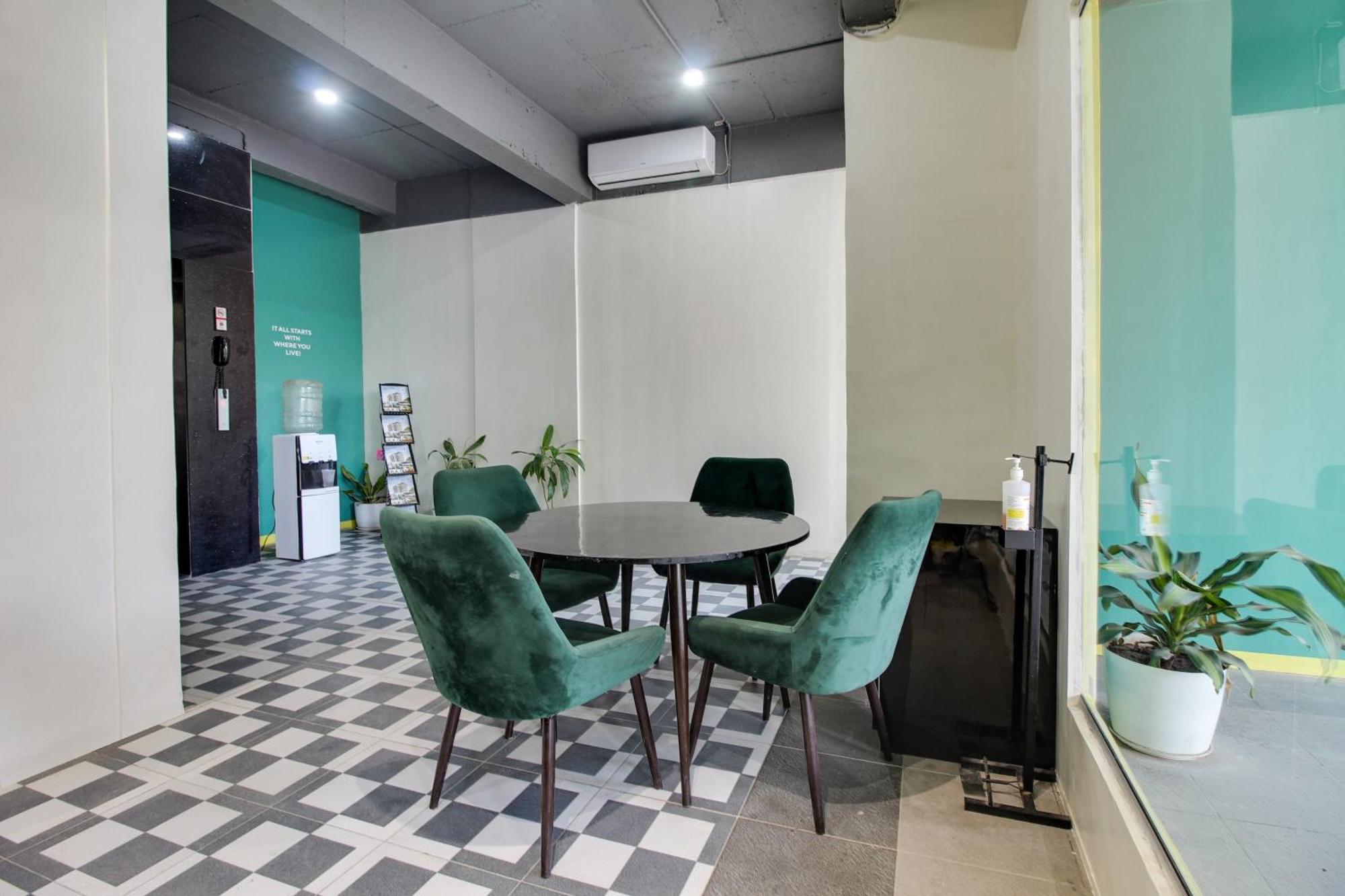 Hotel Super Oyo Townhouse 1237 Balewadi Méribel Village Zewnętrze zdjęcie